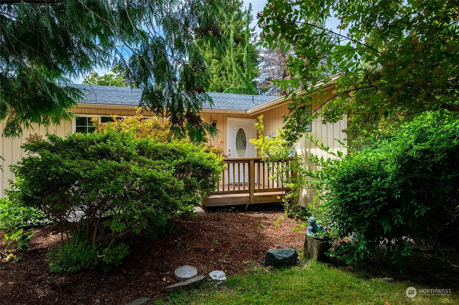 215 Hertel Way photo 1