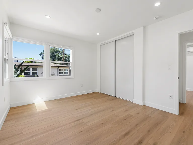 2817 Sycamore Ave — Photo 17