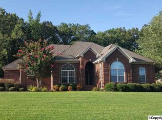 17550 Clearview St, Athens, AL 35611