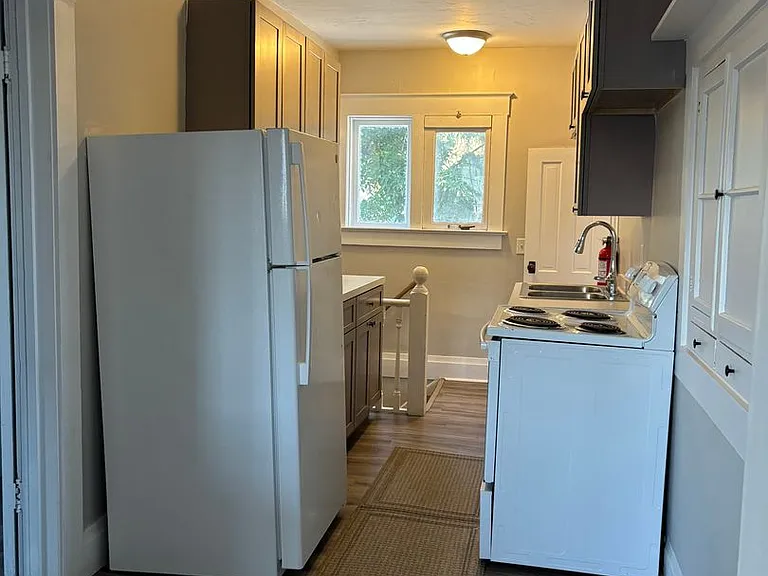 516 W Main St — Photo 4