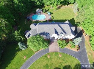 5 Great Hall Rd, Mahwah, NJ 07430