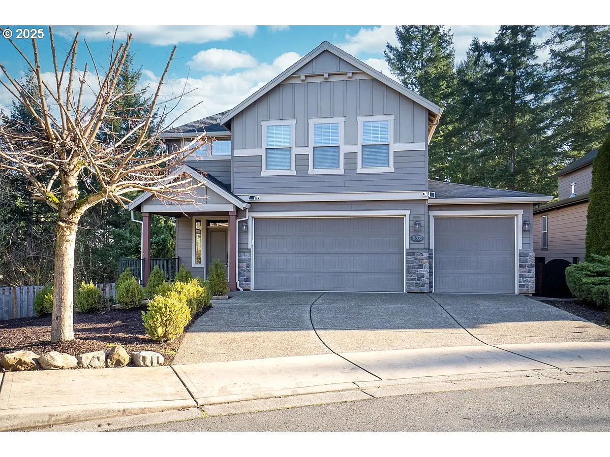 16835 SW Ledgestone Dr photo 1