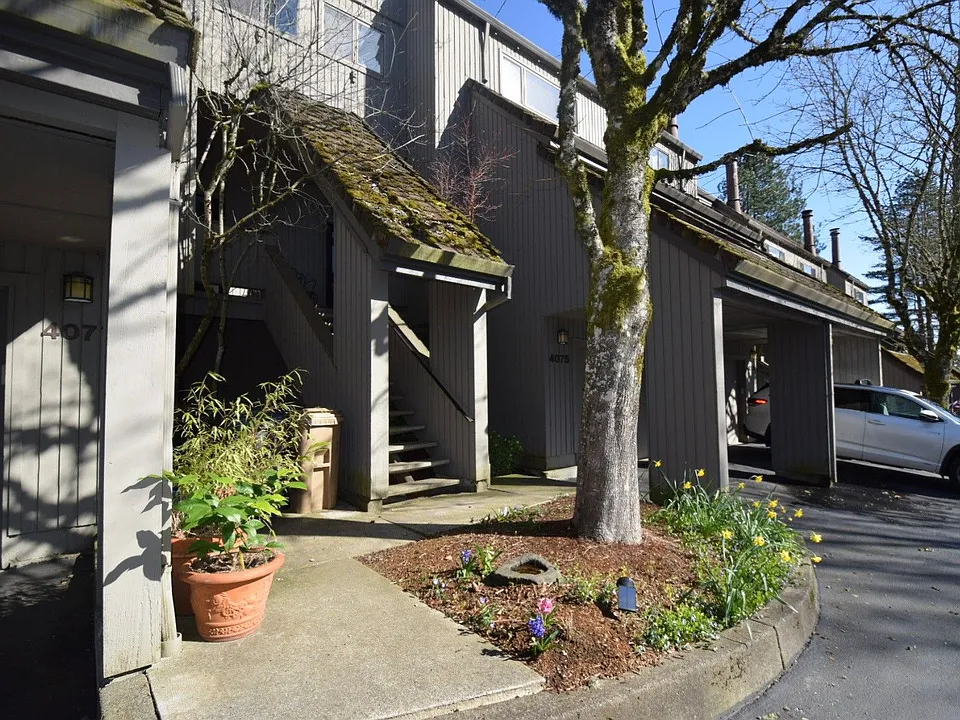 4075 Jefferson Pkwy #18