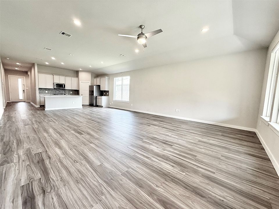 1st image of 14273 Lake Lodge Dr #14273