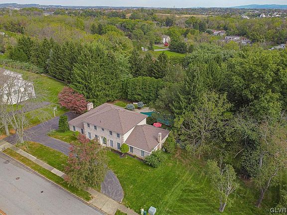 2nd image of 1253 Firethorne Dr