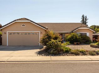 18852 N Arrowhead Dr, Lockeford, CA 95237