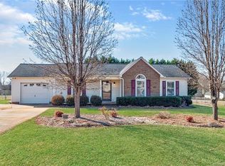 2929 Charles Ct, Lincolnton, NC 28092