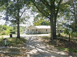 158 Rocky River Rd, Rock Island, TN 38581