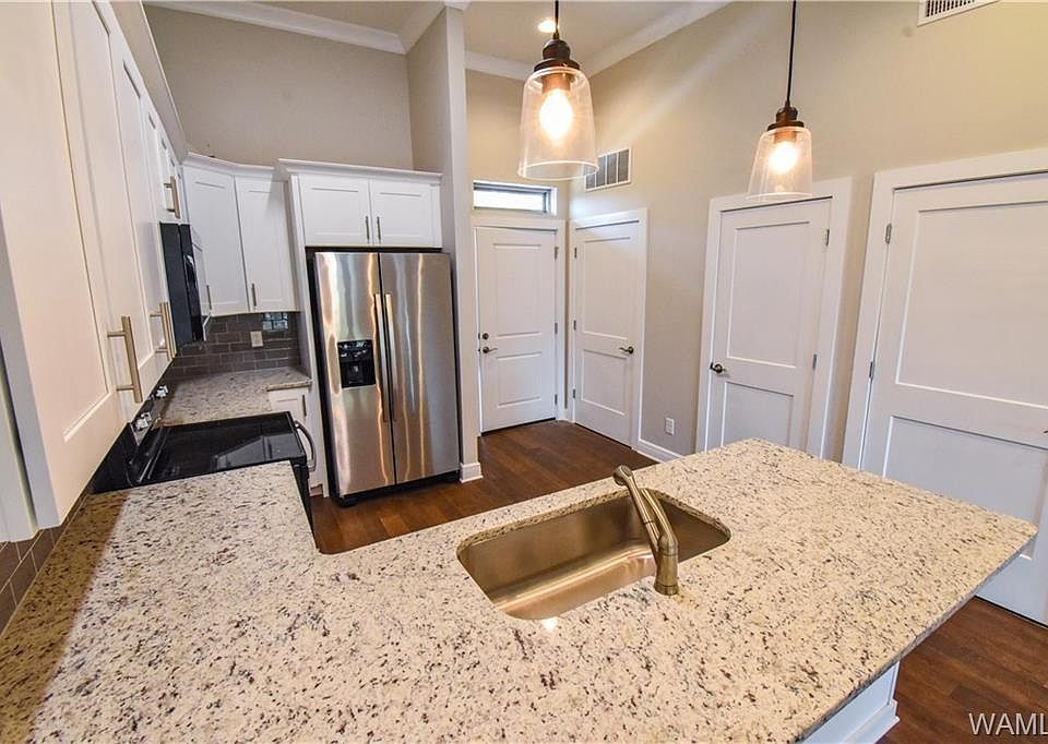 1st image of 2708 7th St Unit 201
