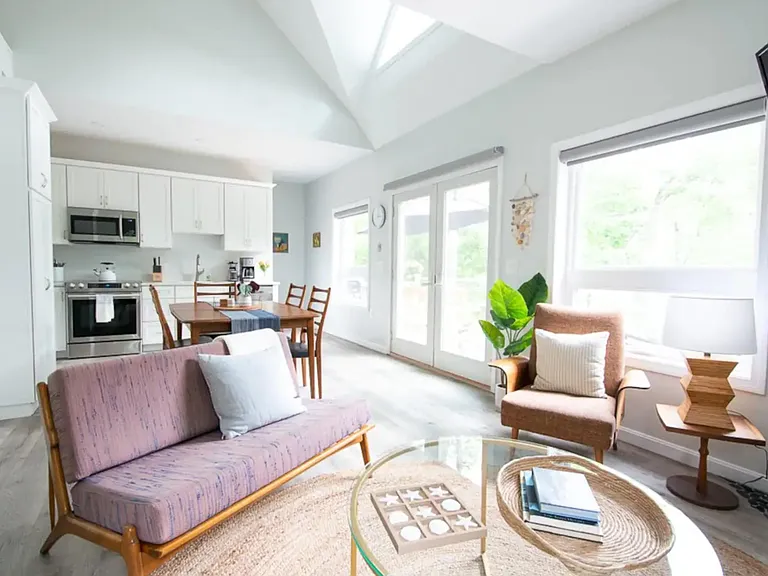 118 Watkins Shores Rd — Photo 5