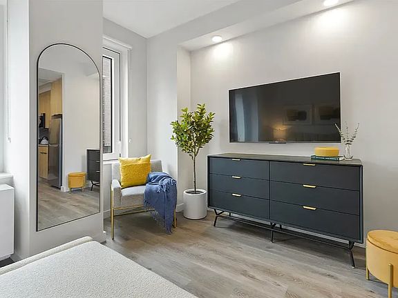 3rd image of 2455 3rd Ave APT 23P
