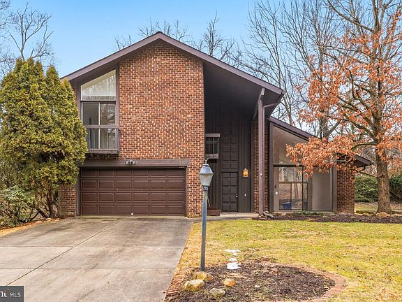 2nd image of 5317 Lightning View Rd