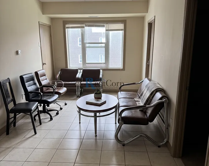 405 Lester St #4 — Photo 3