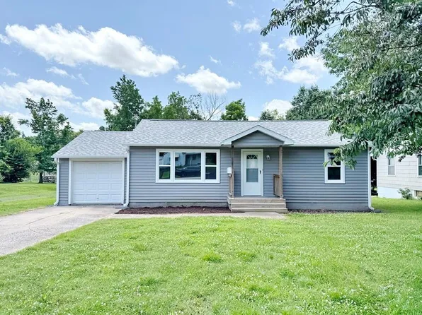 120 W Pine St, El Dorado Springs, MO 64744