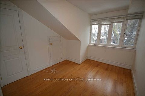 2nd image of 12 Foxbar Rd #3