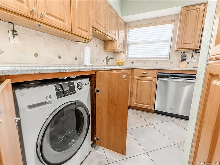 3901 SE Saint Lucie Blvd #37 — Photo 9