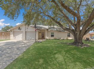 340 Crownhill Dr, Pleasanton, TX 78064