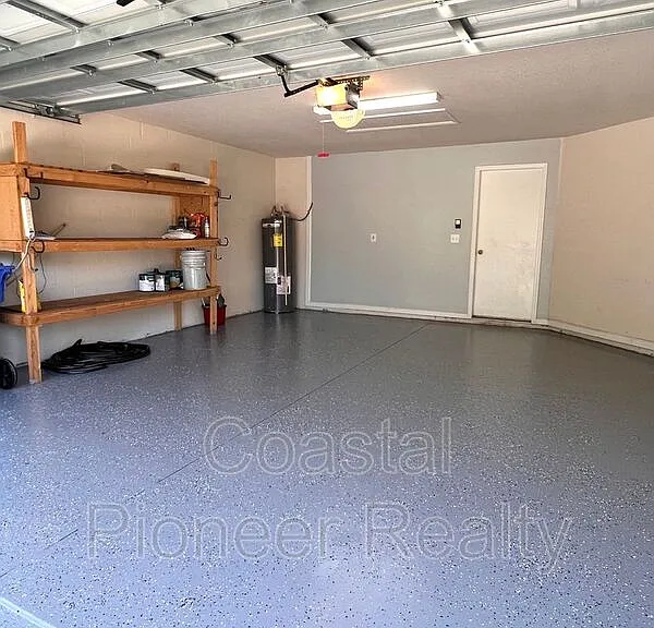 11404 Misty Isle Ln — Photo 34