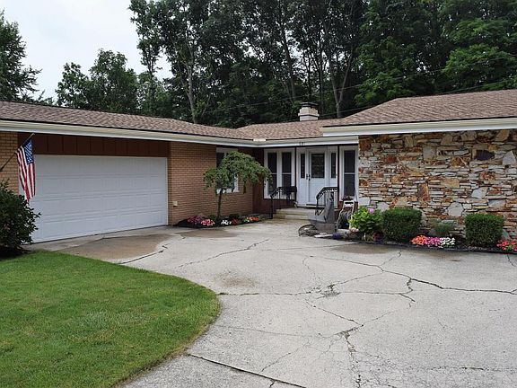 2nd image of 681 Parkway Dr