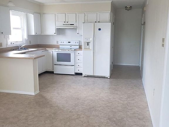 3rd image of 33660 Bethany Dr Unit E