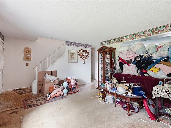 4th image of 35 Sheri Ln Unit 35