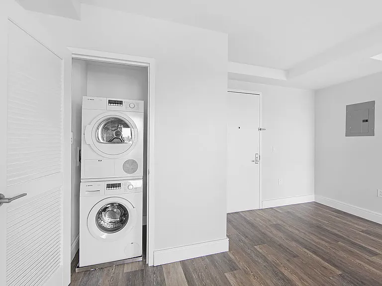 354 E 91st St #1804 — Photo 5