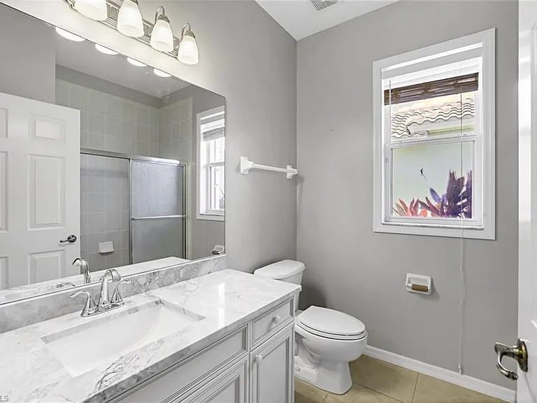 18025 Greenwood Dr — Photo 20