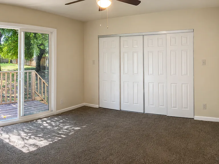 2505 Greenwood Ave — Photo 5