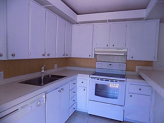 4th image of 5843 SE Riverboat Dr