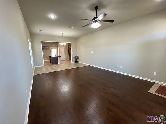 4th image of 12026 Mulberry Hill Ave