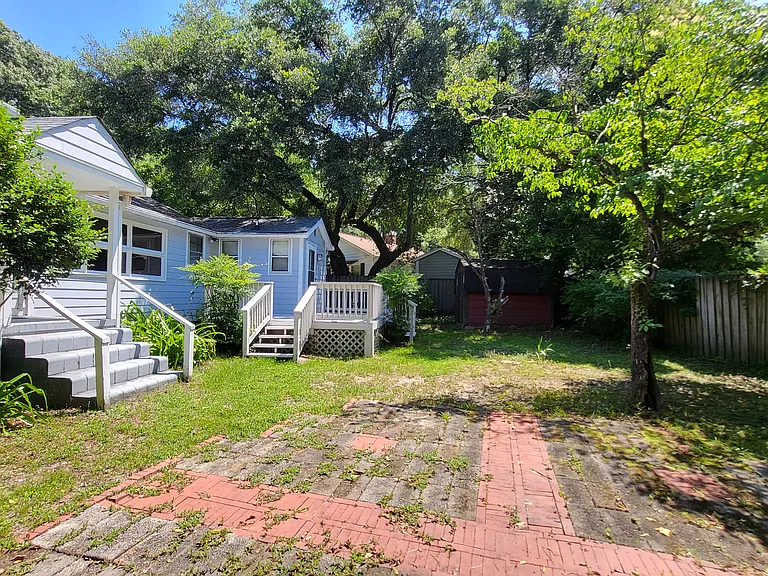 2030 Lakeshore Dr — Photo 30