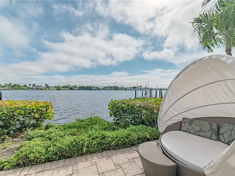 883 Galleon Dr — Photo 38