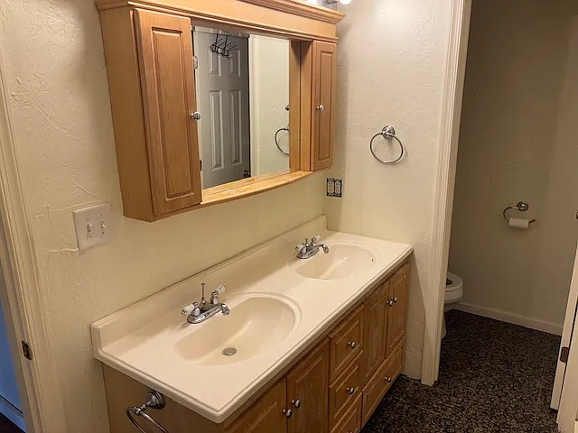 130 W King St #A — Photo 10