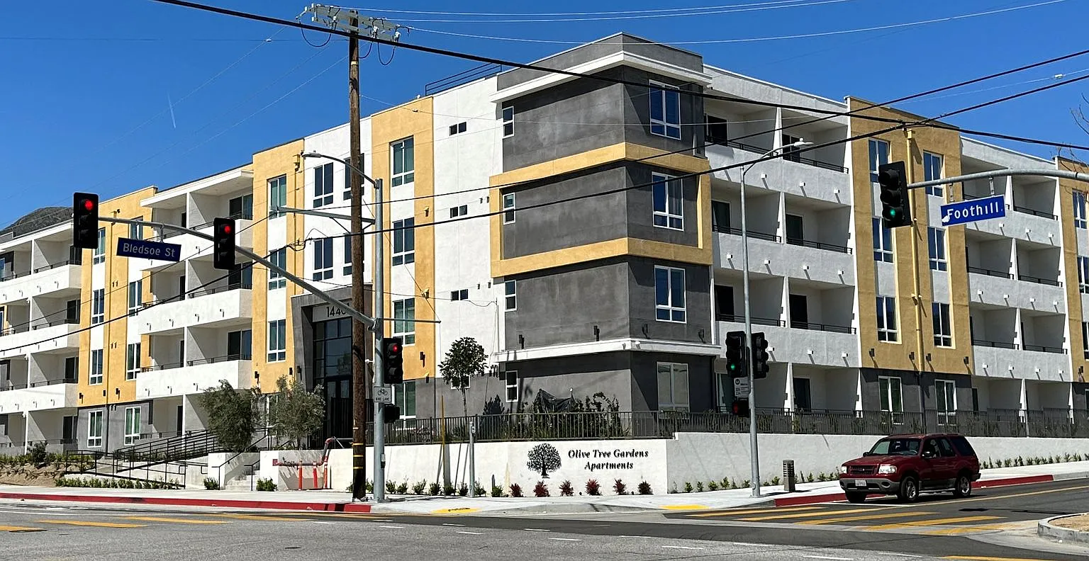 Olive Tree Gardens Apartments — Photo 2