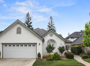 6603 N Seedlescombe Dr, Fresno, CA