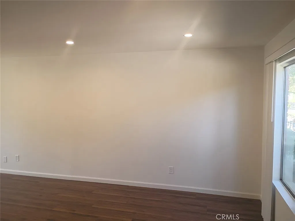 2 bed, 2.5 bath, 1241 sqft, $3,125 — Photo 3