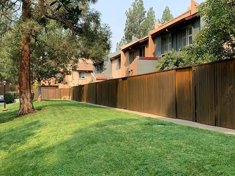 419 Alvarado Ave — Photo 22