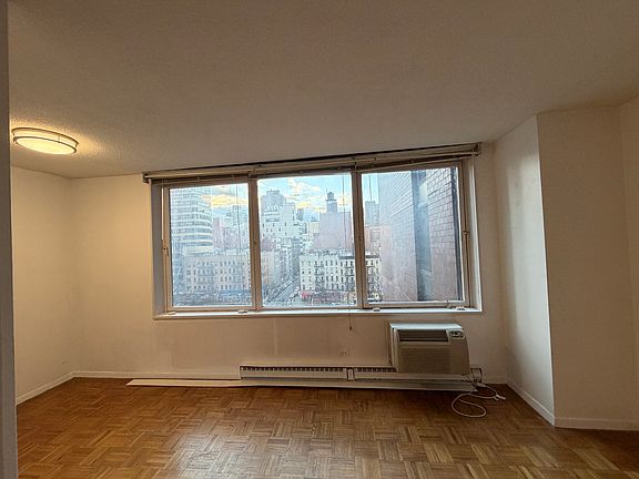 3rd image of 1641 3rd Ave APT 9E