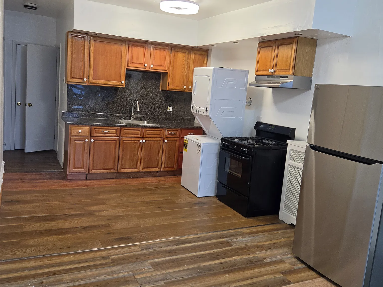 2 bed, $1,850 — Photo 4