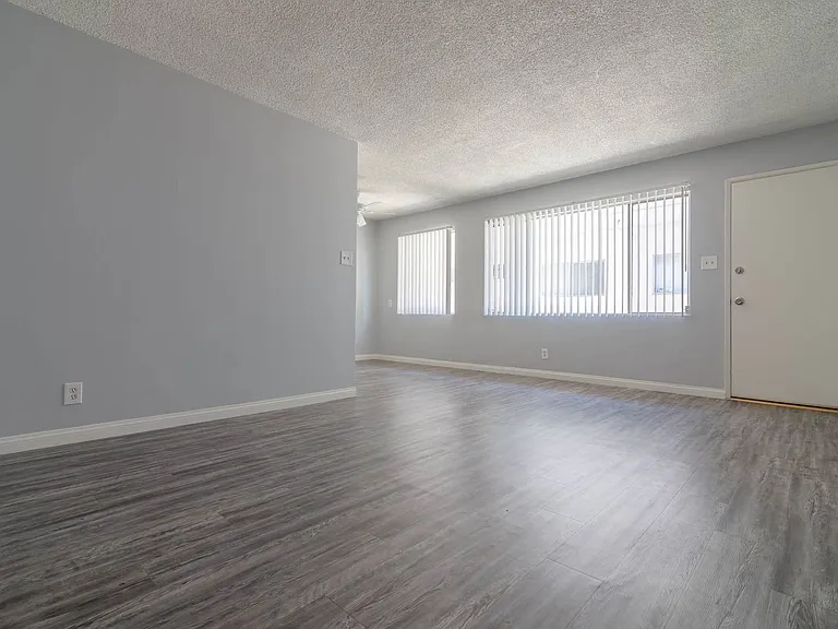 8419 S Western Ave #1A — Photo 7