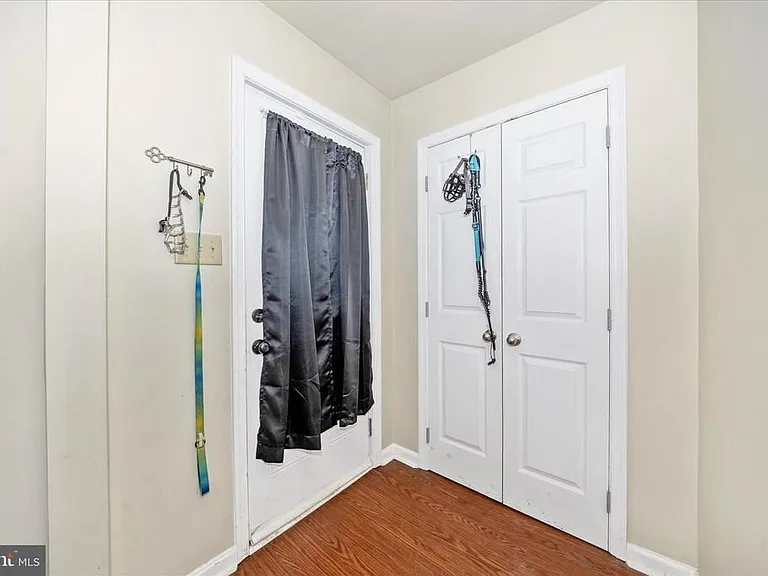 241 N Franklin St — Photo 7