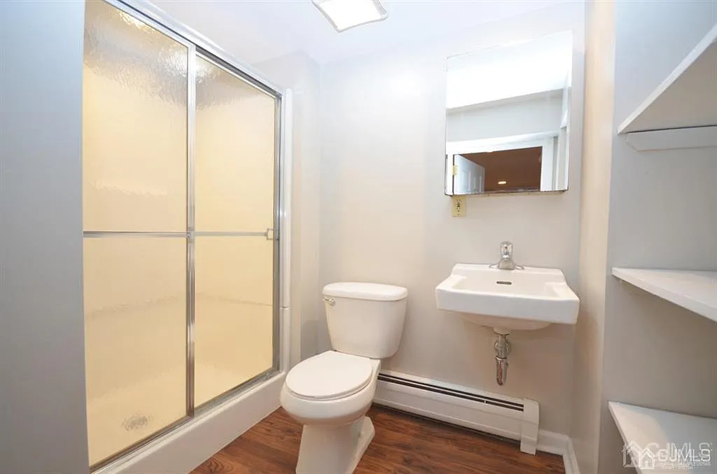 1 bed, 1.0 bath, $1,575 — Photo 2