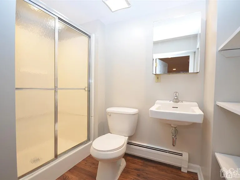 405 N Washington Ave #6 — Photo 2