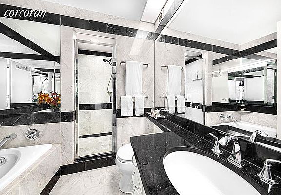 5th image of 150 W 56th St APT 6305