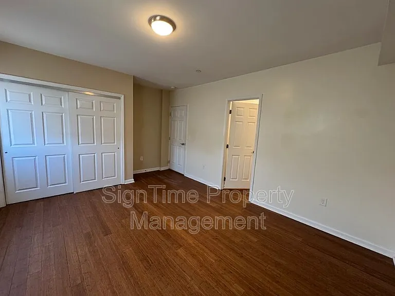 44 E Franklin St #3W — Photo 7