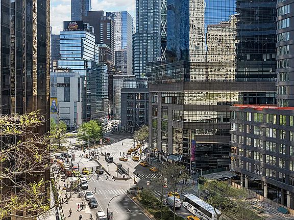 4th image of 15 Central Park W APT 10G
