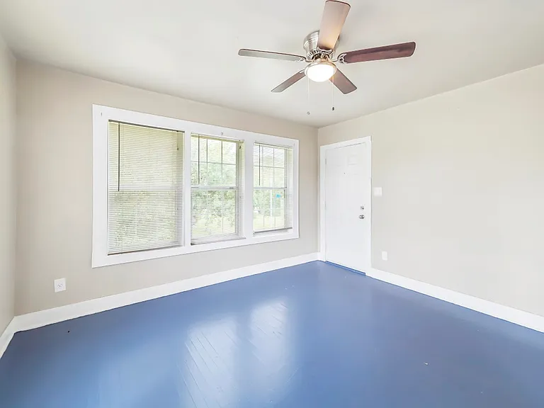 3205 Illinois St #4 — Photo 11