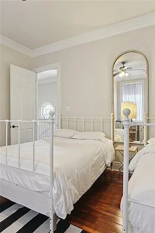 6075 Laurel St — Photo 27