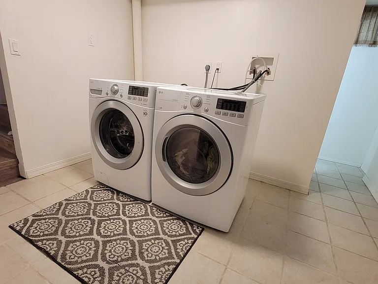 Washer/Dryer in unit. In basement