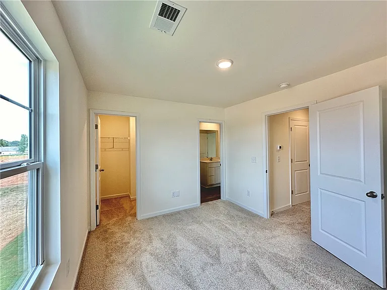 467 Seaborn Cir — Photo 9